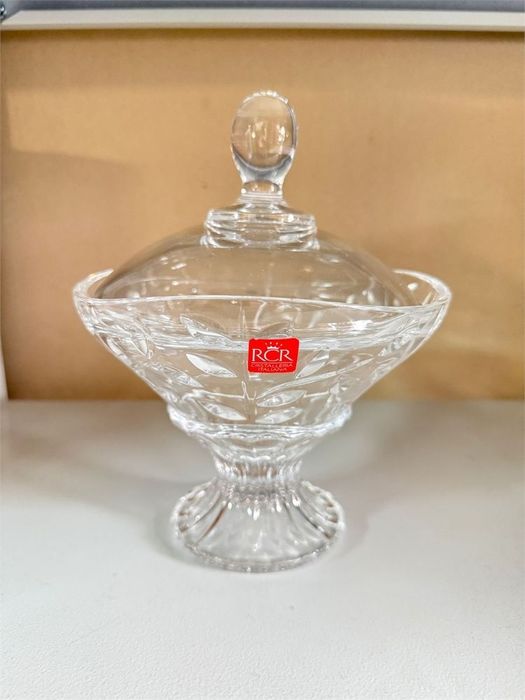 Конфетница Laurus 40392 18см (с крышкой на ножке) RCR